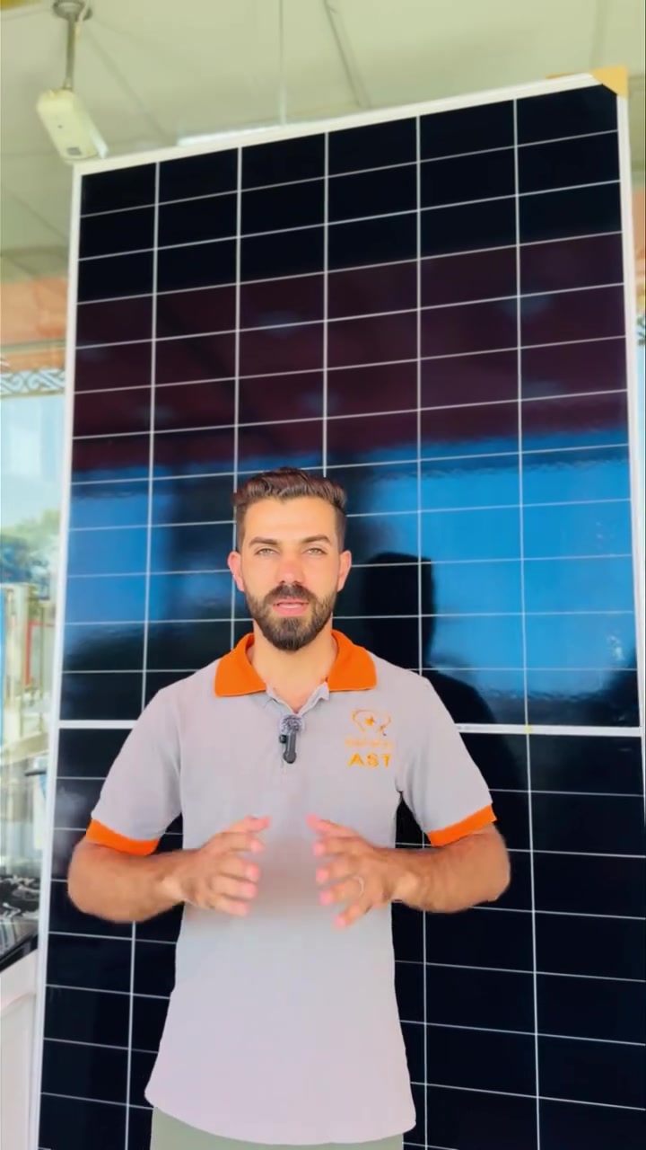 #منظومة #الطاقة #الشمسية 

📞 ***********

☀️ حلول الطاقة الشمسية بأسعار مناسبة وتجهيز متكامل ⚡

إذا كنت تبحث عن مصدر كهرباء مستقر وتريد التقليل من اعتمادك على المولدات والكهرباء الوطنية، فأنظمة الطاقة الشمسية توفر لك حلاً عملياً واقتصادياً للاستخدام المنزلي والتجاري.

🔋 تتوفر لدينا منظومات متعددة الأحجام لتناسب احتياجاتك، ابتداءً من المنظومات الصغيرة والمتوسطة وصولاً إلى المنظومات ذات القدرة الأعلى.

🔧 مكونات المنظومات:

• ألواح شمسية عالية الكفاءة
• إنفيرترات لتحويل وتنظيم الطاقة
• بطاريات لخزن الطاقة واستخدامها عند الحاجة
• كيبلات وتوصيلات وملحقات المنظومة
• تجهيز وربط كامل للمنظومة حسب الحاجة

☀️ منظومة 10 أمبير

تتضمن:
🔹 إنفيرتر 4.2 كيلو واط / 24 فولت
🔹 بطارية 7.2 كيلو / 24 فولت
🔹 عدد 5 ألواح بقدرة 635 واط للوح
💰 الكلفة: 3,250,000 دينار

☀️ منظومة 16 أمبير

تتضمن:
🔹 إنفيرتر 6.2 كيلو واط / 48 فولت
🔹 بطارية 9.6 كيلو / 48 فولت
🔹 عدد 6 ألواح بقدرة 635 واط للوح
💰 الكلفة: 4,710,000 دينار

☀️ منظومة 20 أمبير

تتضمن:
🔹 إنفيرتر 5 كيلو / 48 فولت
🔹 بطارية 10 كيلو / 48 فولت
🔹 عدد 7 ألواح بقدرة 635 واط للوح
💰 الكلفة: 5,600,000 دينار

☀️ منظومة 40 أمبير

تتضمن:
🔹 إنفيرتر 10 كيلو / 48 فولت
🔹 بطارية 10 كيلو / 48 فولت
🔹 عدد 15 لوحاً بقدرة 635 واط للوح
💰 الكلفة: 7,500,000 دينار

⚡ اختَر المنظومة التي تناسب استهلاكك واحتياجاتك، واستفد من الطاقة الشمسية لتشغيل الأجهزة المنزلية والإنارة والتبريد وغيرها حسب قدرة المنظومة.

🏠 مناسبة للمنازل
🏪 مناسبة للمحال والمشاريع
💡 تقليل الاعتماد على المولدات
🔋 تخزين الطاقة للاستخدام عند الحاجة
☀️ الاستفادة من الطاقة النظيفة والمتجددة

📍 شركة أضواء المقدادية A.S.T
نوفر لك منظومات طاقة شمسية بمكونات متكاملة وبأحجام مختلفة، مع إمكانية اختيار المنظومة المناسبة حسب الأحمال والاستخدام.

📞 للاستفسار ومعرفة تفاصيل التجهيز والتركيب والأسعار، تواصل معنا.
