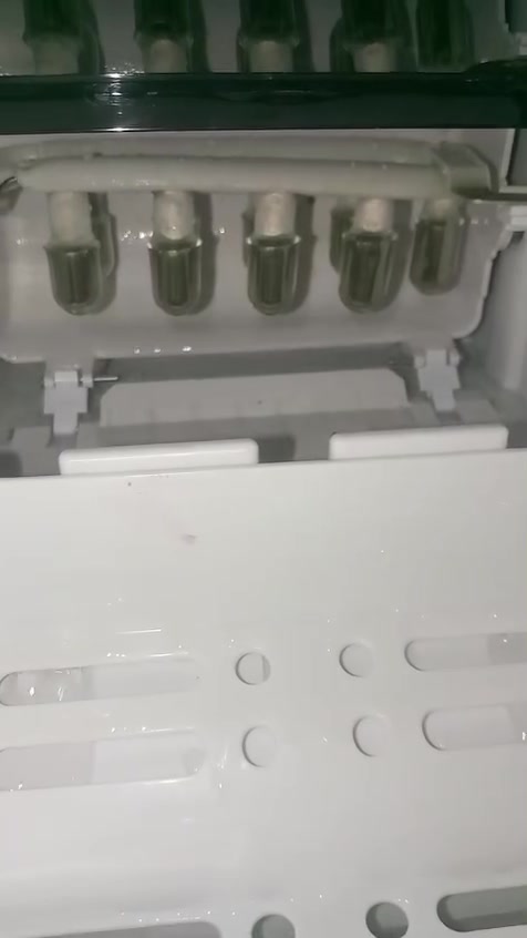 جهاز قوالب ثلج للبيع لي فيده هذه رقمي وراسلني واتساب***********
