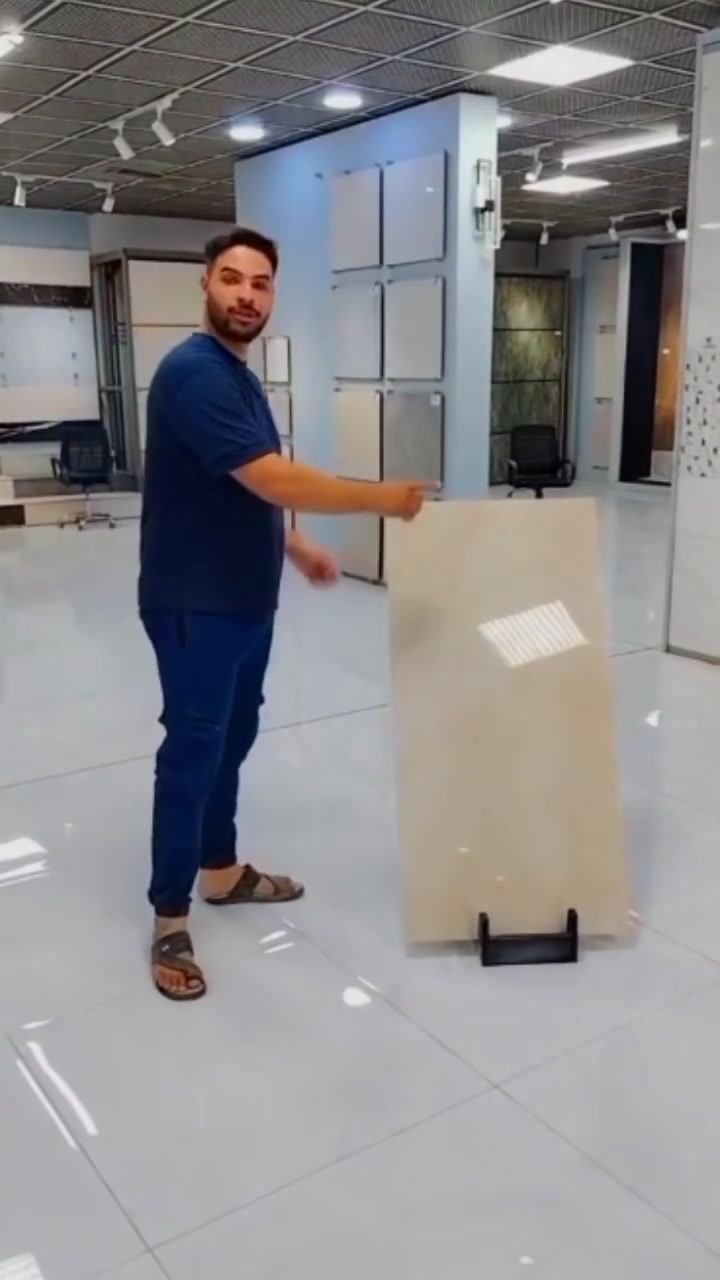 إذا الفخامة بالنسبة إلك مو مجرد شكل، وإنما دقة بالتفاصيل وجودة تلاحظها من أول نظرة… فهذا اللوح أكيد راح يلفت انتباهك.
اليوم حاب أعرّفكم على واحد من الألواح المميزة عدنا، بقياس 120×60، نانو بوليش بلمعة كاملة، قص ليزر وحواف دقيقة جداً، وبجسم أبيض يعطيه مظهر راقي ونظيف.
هذا النوع من الألواح مو بس يضيف لمعة للمكان، وإنما يعطي المساحة إحساس بالفخامة والترتيب، ويناسب الصالات والمطابخ والمشاريع والمحلات.
خلّوني أفرجيكم التفاصيل عن قرب، وتشوفون بنفسكم الفرق بالدقة والتشطيب.
📍 مجمع الفخامة – الديوانية، الشارع العام، مجاور محطة الشموس
📞 للاستفسار والتواصل: ***********
