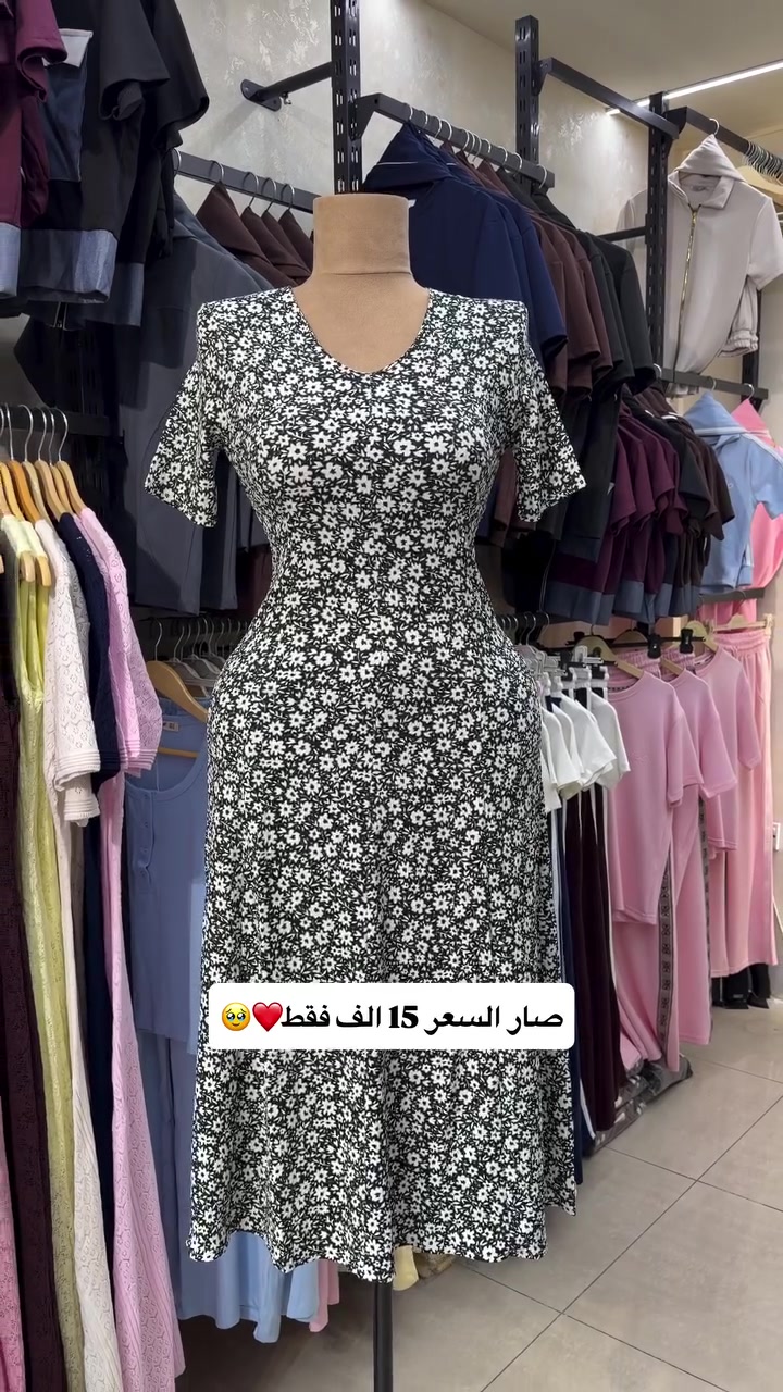 الموسم الصيفي ويانا غير😍❤️
فستان خامه صيفيه بارده🫰🤍
متوفر بجميع القياسات والالوان💕✨

نص مكتوب في الصور:
- صار السعر 15 الف فقط 🥺❤️