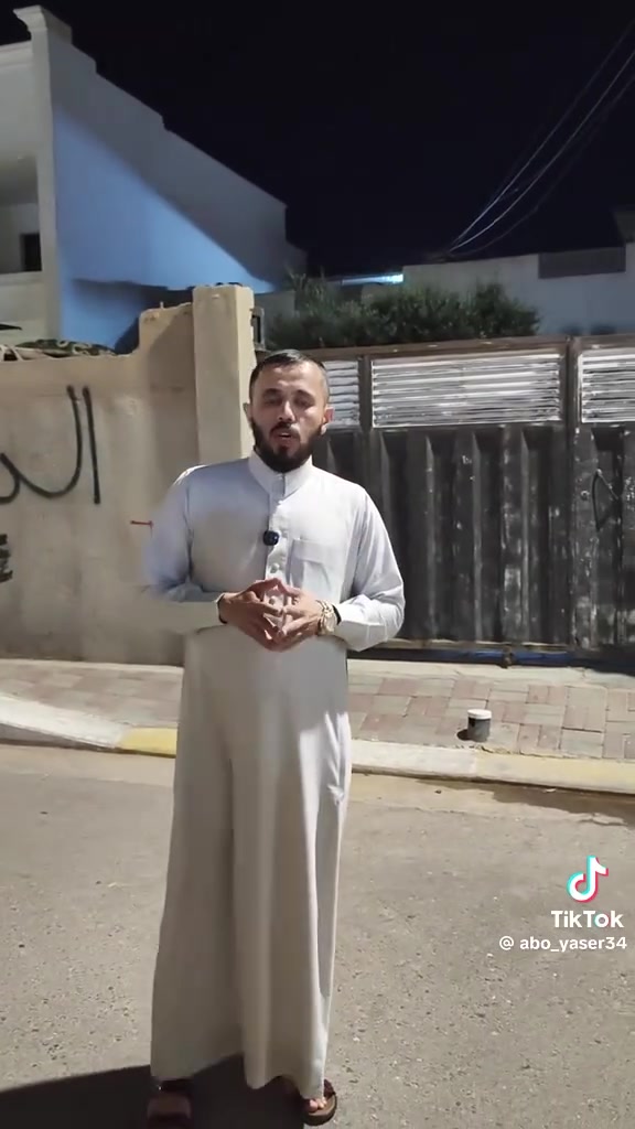 دار للبيع حاله البناء قديم ومعزول الطابق الاول عن الثاني
🔹مساحه الأرض 364طابو  الوجه 12 النزال ٣٧ 
   مع العلم :  المساحة الكلية للدار 444
🔹العنوان الرمادي الملعب قرب ملعب الرمادي 
🔹محتويات الدار ثلاث غرف وصالة ومطبخين وكراج كبير وديوان وهول وصحيات الطابق الثاني غرفتين واستقبال ومطبخ وصحيات 
🔹حاله السند طابو صرف 
🔹للاستفسار الاتصال على الرقم ***********
🔹سعر المتر700 قابل للتفاوض
