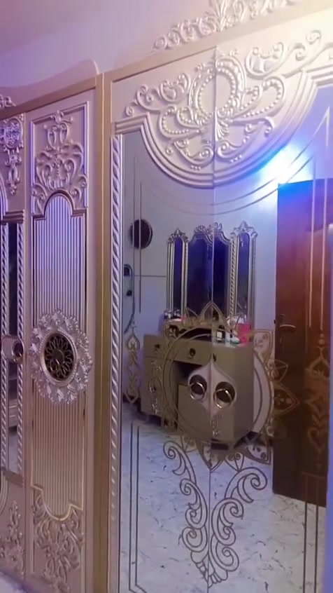 السلام عليكم عندي غرفة جديده استعمله درجه اولى ماخذه 22ورقه قبل سنتين وهسة رايدها 750بيه مجال قليل الاتصال على هذا الرقم ويدلل ***********
