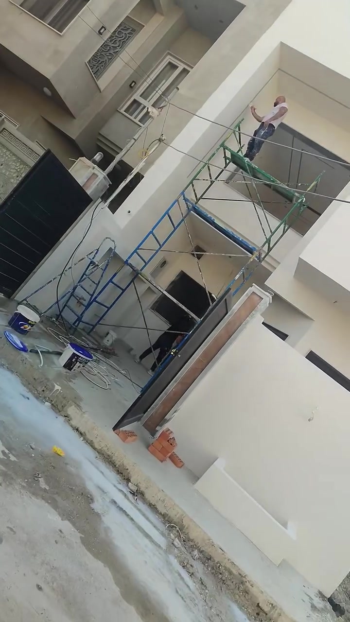 صباغ متفرغ عندي كادر اشتغل مقاول اومهندس او يوميه شغل رقم واحد
واسعار مناسبه 
 اتصل وتدلل
***********واتساب
***********وتساب 
ملاحظه تنظيف البيت على علينا
