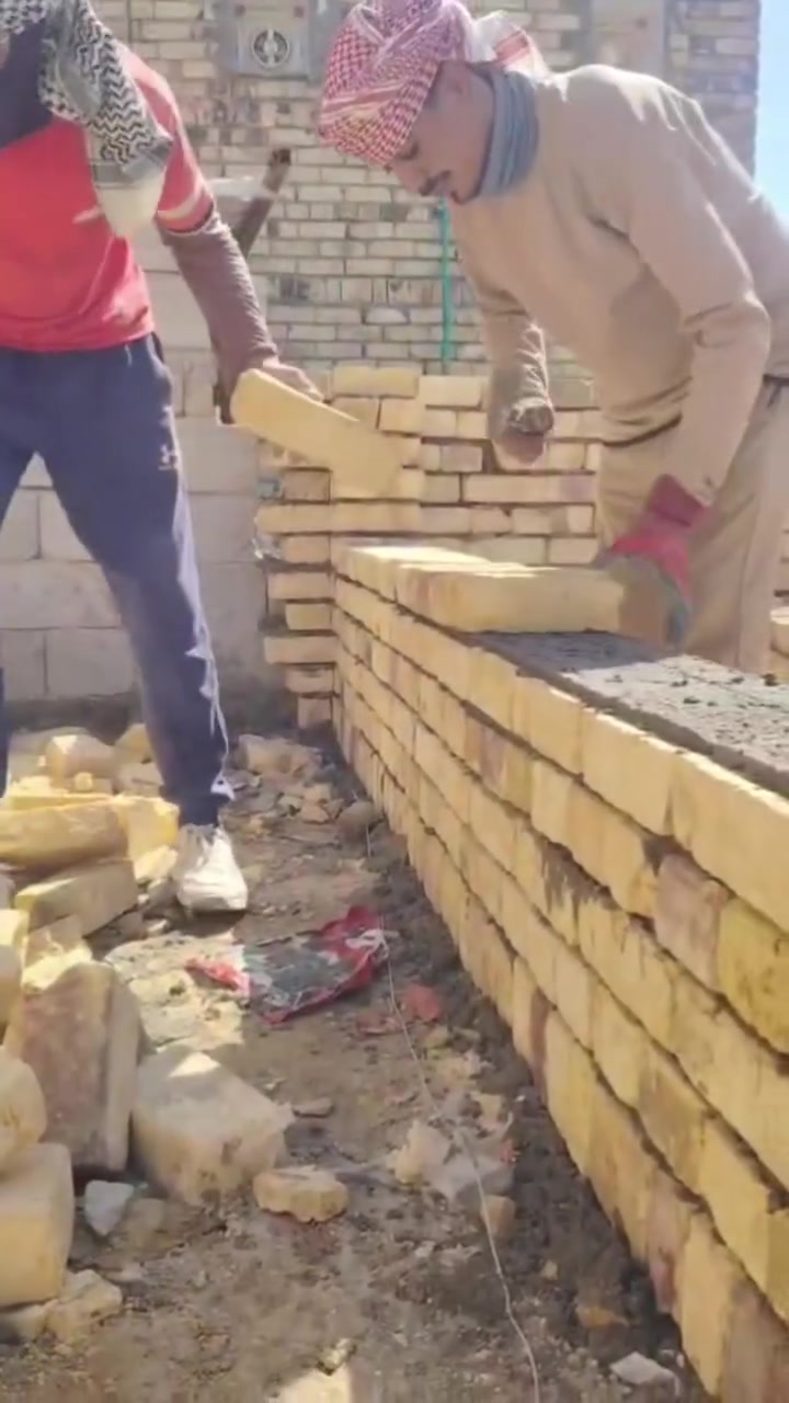 خلفه بناء درجه اولى استمرار بالعمل استلام مهندس شرط ناخذ مكطوعه وناخذ عل دبل وبليوميه ***********
