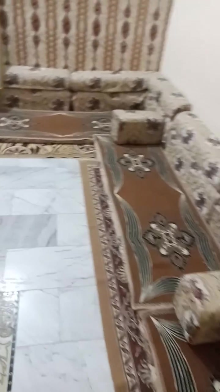 ديوان • نظيف • ٨مقاعد