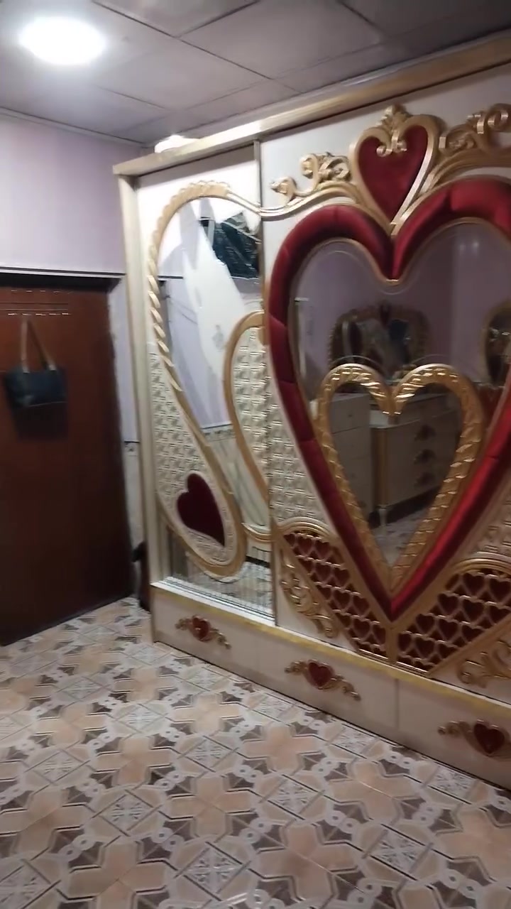 السلام عليكم ورحمة غرفه تركي لبيع وغري متواجد على الفيس لاستفسار هاذ رقمي ***********
