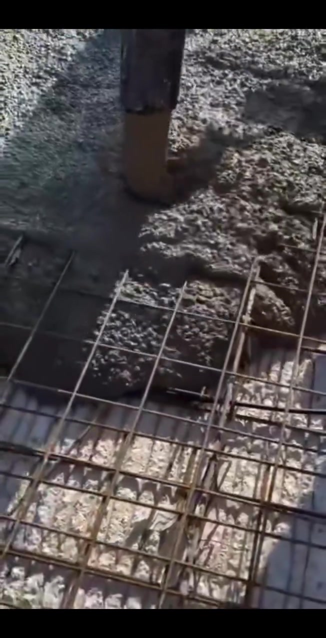 🏗️ شركة حربر للبناء الحديث
أساس قوي.. يعني بناء يدوم!

نشتغل بضمير، من التسليح لحد الصب، بدقة هندسية وجودة عالية 💪
بيتك أمانة.. واحنا كد الأمانة

✅ صب كونكريت بمواصفات عالية
✅ تسليح هندسي دقيق
✅ كادر متخصص وإشراف مباشر
✅ التزام بالوقت والمواصفات
📍 بغداد - نغطي جميع المناطق
#حربر_للبناء_الحديث #بناء #مقاولات #صب_كونكريت #بغداد
