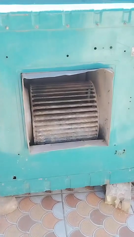 السلام عليكم مبرده برفاب لاصلي نضيفه جدآ وياه + ميز حديد لاستفسار ***********
