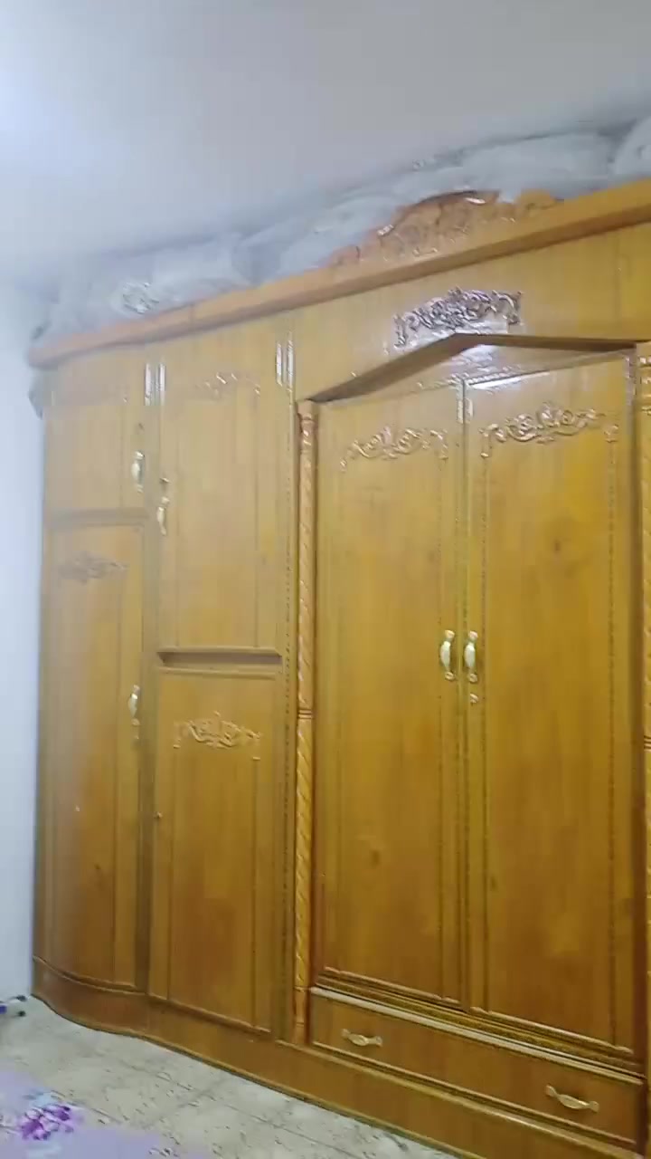 سلام عليكم غرف صاج 6 ابواب نضيف مكان الحبيبيه خلف ملعب المدينه ***********

