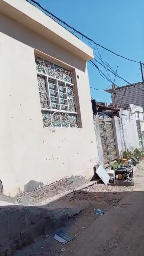 دار١٠٠ متر للبيع ( أو الرهن) البيع ٣٢ 
ول رهن ٨ مليون بيت جديد درجه اولى عنوان الدار علوة الفحل قرب الفلل مجاور صورة الامام الحسين
ثاني فرع يبعد عن التبليط ثلاث بيوت الاستفسارعلى رقم مكتب الأسدي
***********/***********
