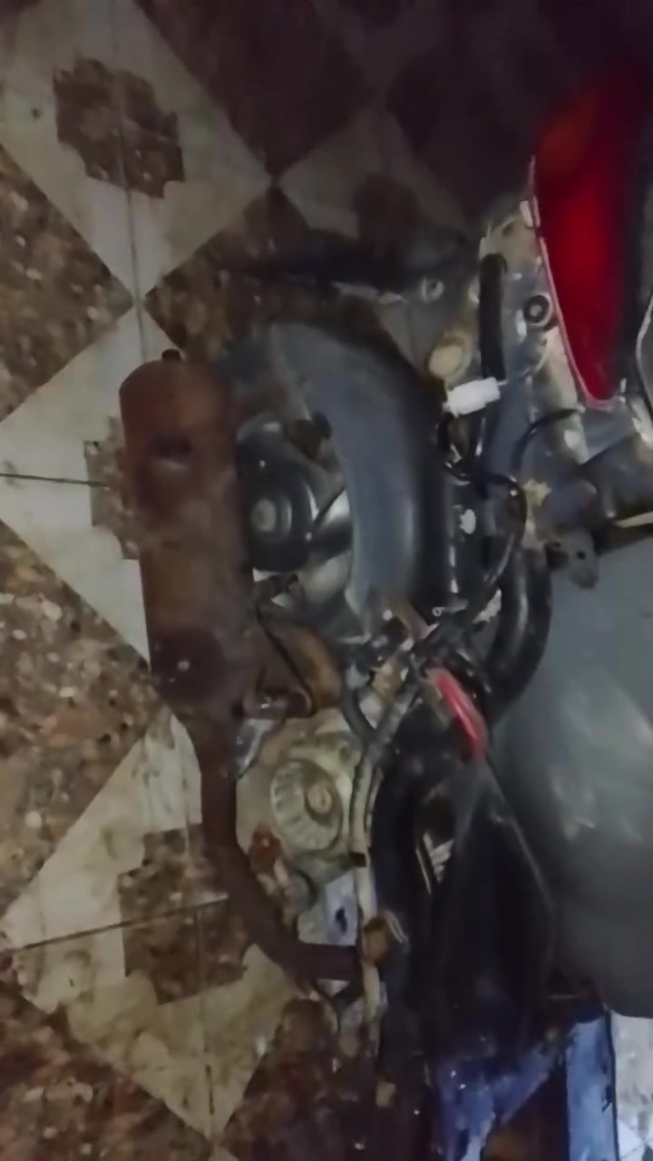 السلام عليكم ماطور سكنس للبيع شغال ابيع اومراوس 
مكاني موصل جديده ***********
***********  السعر 150 بي مجال
