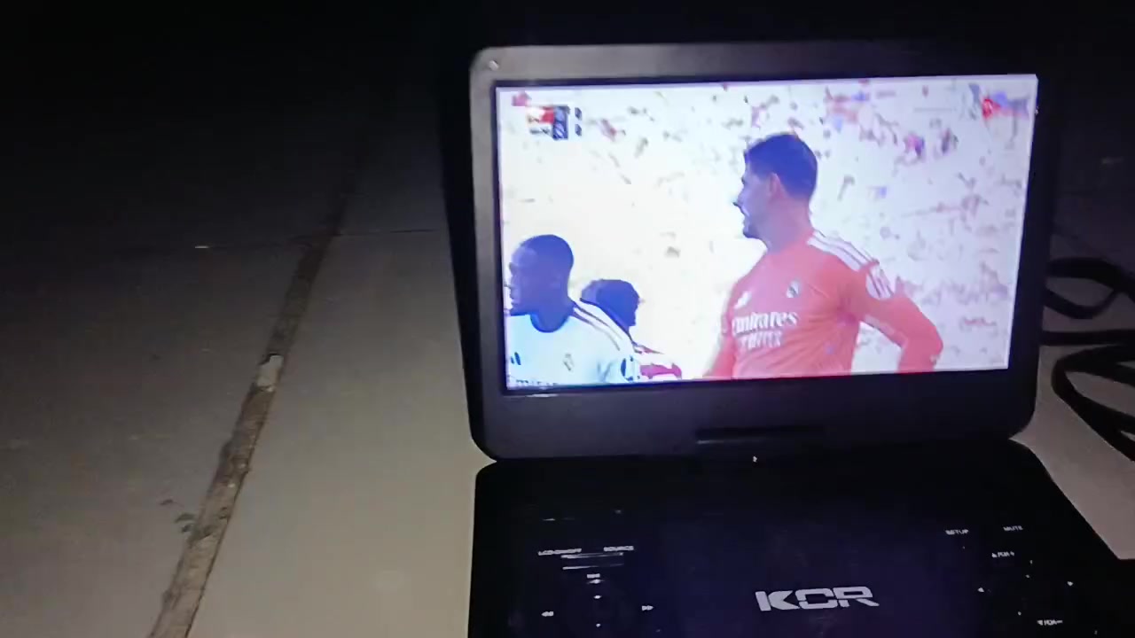 حسب رغبة الزبون تنصيب القمر الاذري الناقل لجميع الدوريات العالميه مجاناً دقه FHD

تم تجهيز طبق Tele Sat الثقيل حجم 90 
لاقط FREEBOX الاصلي  الاشارة الكاملة 

للحجز مراسلة الصفحة او الاتصال 
***********
