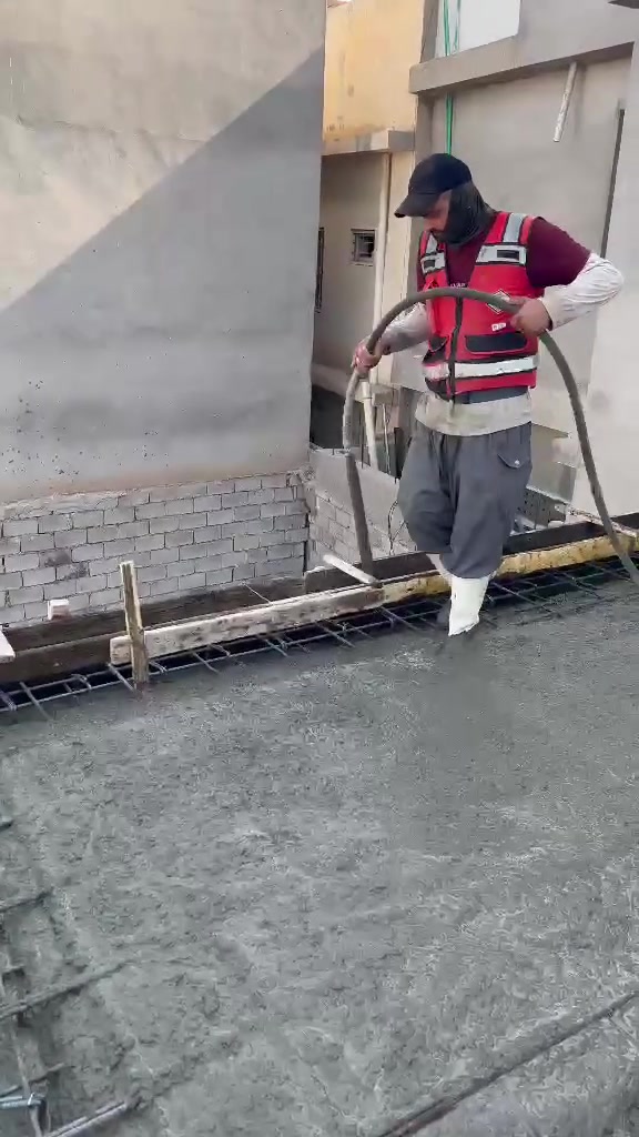 🏗️ من التصميم إلى التنفيذ... عملنا مستمر في الميدان

جانب من الصور التنفيذية في مواقع العمل، والتي تمثل الجزء الثاني من عمل مكتب البلال الهندسي: التنفيذ والإشراف الميداني، حيث تتحول المخططات والتصاميم إلى واقع، بدقة ومتابعة هندسية مستمرة في مختلف مراحل العمل.

✨ مكتب البلال الهندسي | نصمّم... نتابع... وننفّذ.

📞 ***********)
