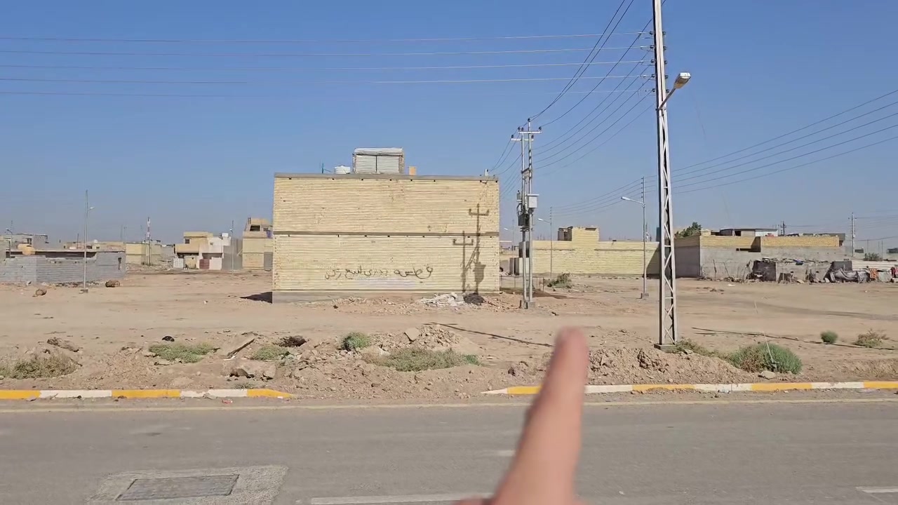 قطعة تجاري للبيع
من رخصة الادمن فرصة استثمارية قطعة تجاري منطقة الحسينية  مربع ال٢٥ الف مقابيل اراضي الحرس طابو صرف على طابو الزهور مباشر على شارع الحشد ال٤٠ التجاري السايدين نهاية الشارع القطعة ركن للبيع المساحة الكلية ٣٠٠م بالطابو واجه ١٥م  ونزال ٢٠م طابو صرف رقم القطعة ٢٥٣٤٢ خدمات كاملة تبليط مي كهرباء مجاري  للتواصل واتساب *********** 
سعر ١٢٥ مليون وبيها مجال ان شاء الله
