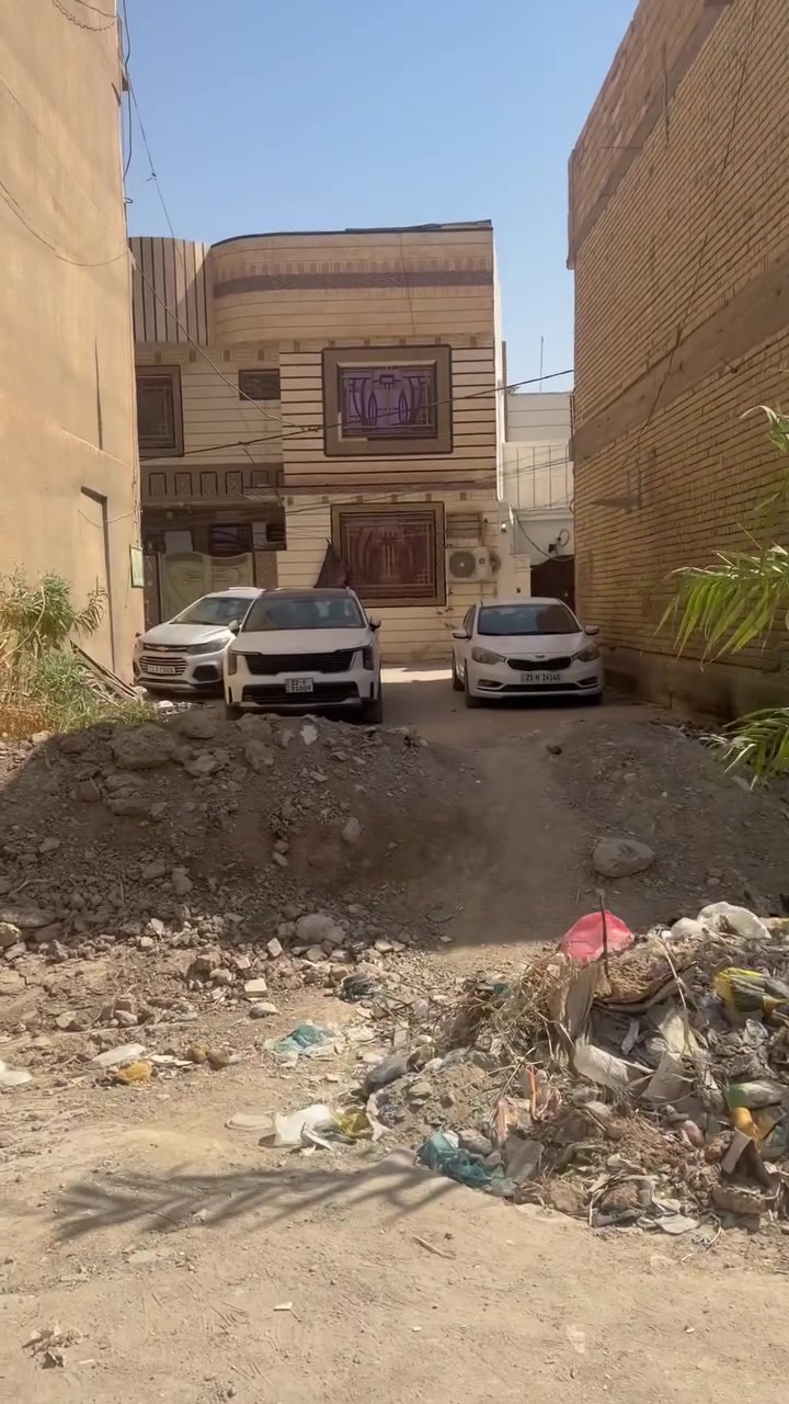 قطعة تجاريه للبيع ١٠٠ متر
كربلاء شارع البوبيات جدا قريبه من الحرمين الشرفين 
وجه على شارعين 
تصلح بناية تجاريه او شقق او حسينيه او محلات 
***********
