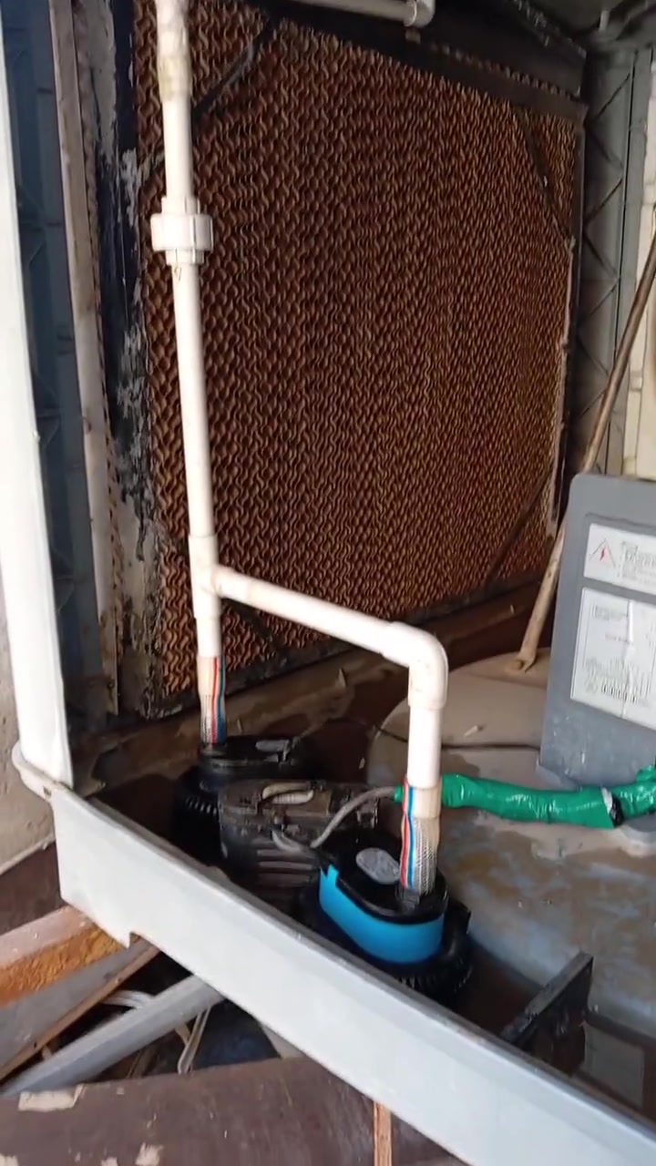 مبردتك ما تصعد ماي؟ 💧💧💧 مبردتك"تنتل" أو دفعها ضعيف؟ لا تشيل هم، الورشة تجيك للبيت! 🛠️❄️
المبردة هي "شريان البيت"، وصعبة عليك تشيلها وتوديها للمصلح؟
أني بخدمتكم، مصلح مبردات متنقل أوصلك وين ما كنت بأسرع وقت وأقل كلفة.
شنو الخدمات اللي أقدمها؟
✅ تصليح كافة أنواع المبردات الحديد (برفاب، أونيور، وكل الماركات).
✅ تبديل ماطورات (أصلي وبضمان) 
✅ تبديل واتر بامب، حلفات (قش أو كرتون)، وقايشات.
✅ صيانة عامة (تزييت، تنظيف أملاح، وصبغ الحوض).
✅ معالجة "النتلة" والكهرباء وتثبيت سويتشات السيطرة

📞 للحجز والاستفسار: راسل الصفحة أو الاتصال بل رقم ***********

