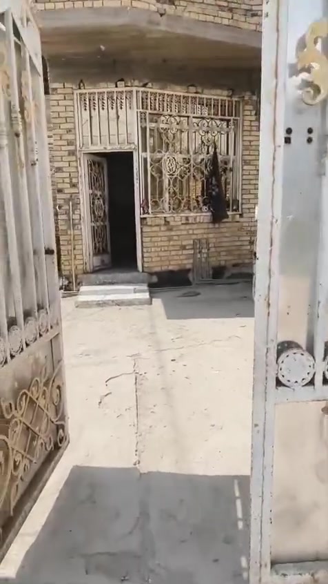 بيت ايجاد ام الخيل الثانيه نهاية شارع مسبح مساحة 225 متر ***********
