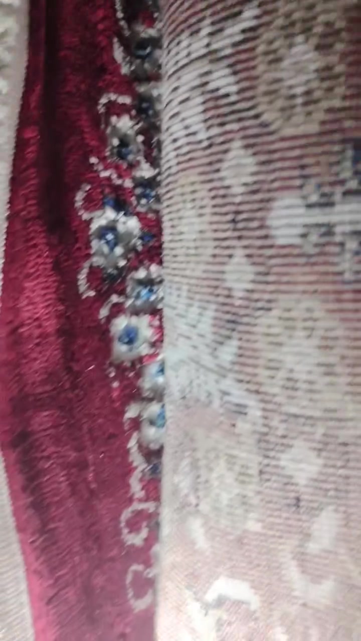 متاح المكان نجف حي ***********

