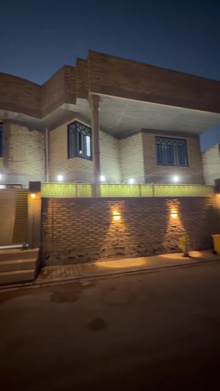 النجف حي الجامعة • ٢٤٠م • بناء جناي