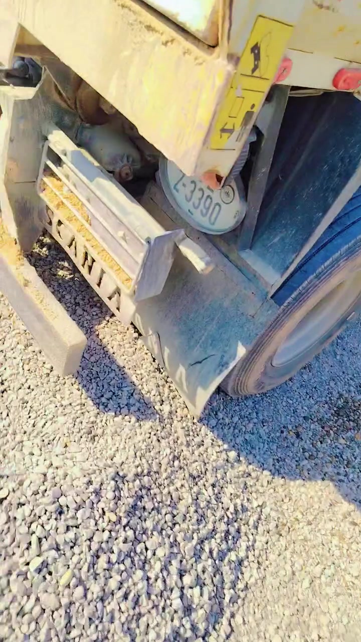 تكات • نقل مواد • رمل حصو
