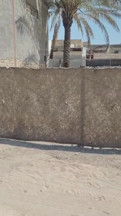 يالله اللهم صلي على محمد وال محمد قطعه للبيع مساحته ٢٣٠ متر سند ٢٥ تفاصيل أكثر داخل الفيديو العنوان كربلاء طويريج الحولي مقابيل حي الضباط للاستفسار *********** عقارات تاج القمه شارع أربعين مقابيل الطابو
