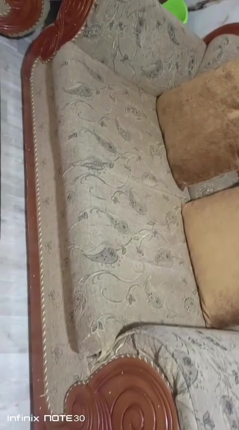 مكلف بالشنر مكلف بالشنر طخم قنوات قنفات مرتب فقط يحتاج تغيير قماش تفاصيل أكثر الاتصال على راعيهن العنوان البصرة القبله ***********
