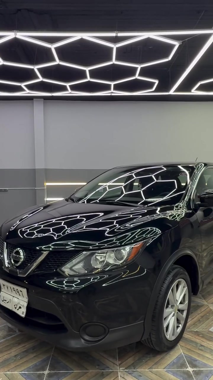 نيسان روج سپورت (Nissan Rogue Sport) موديل 2017.
مواصفات السيارة
المحرك: 4 بستم، حجم 20 (2.0 لتر).
 النظام: دبل اكسل (AWD).
 الاضافات: تحديد سرعة، كاميرة و تحكم ستيرن.
 الكير: عادي وأوتوماتيك، مع مود normal و eco.
تبريد مركزي.
 الحالة: السيارة بدون صبغ، فقط فيها قطعتين تعديل بدون صبغ.
 الضمان: الكير والمحرك بشرط الفحص. الماشية: 100,000 ميل فقط.
الرقم: رقم أربيل، والتحويل بشرط.
مکان سليمانية
سعر  ١٣٠٠٠$
***********
