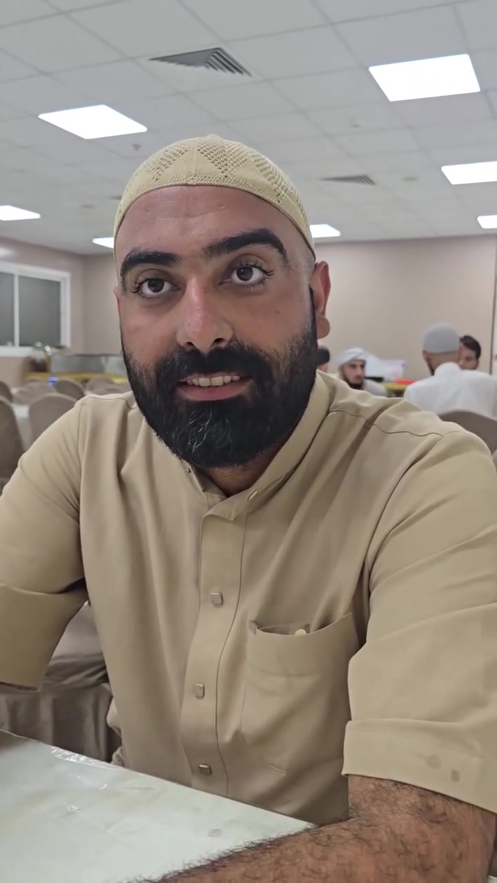أراء معتمرينا في رحلةشهر الثامن
.مع مكتب الشفاءللحج والعمرة في جلولاء 
(أبو عائشة) ***********
ومازلنا باستلام جوازات عمرة شهر التاسع.
