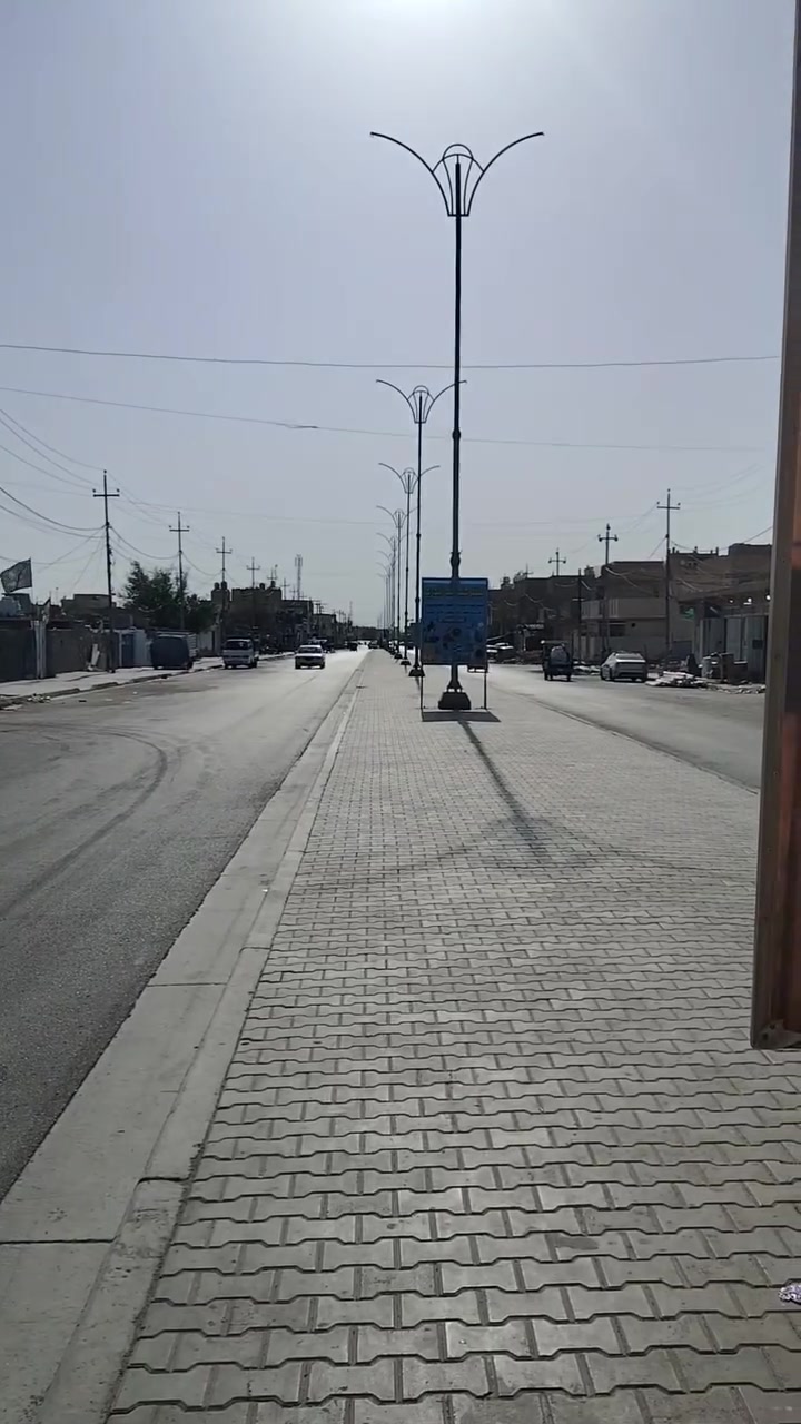 ميشيل للبيع في واسط كوت منطقه الفلاحية حي جامعه مساحه ١٠٠ متر شارع ١٢ متر الوجهه ٥ متر النزال ٢٠ متر البناء حديث سنه 2026 قريب على شارع ٣٠ متر انقد ومبادره السعر اتصال على رقم ***********

