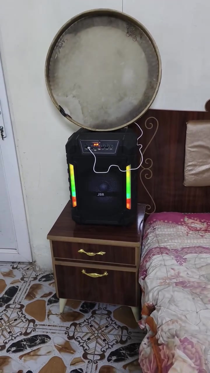 سماعه بلاتوث وشحن ويا دف سعر قفل٦٠ الف***********
