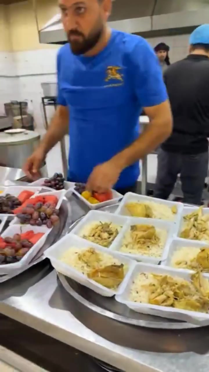 #🍽️✨ الحمد لله رب العالمين ✨🍽️

تم اليوم تجهيز وتقديم وجبة العشاء لمعتمري مكتب الوليد للحج والعمرة 🤍
وكيل شركة ضيوف البيت 🕋

📢 ومكتب مكتب الوليد للحج و العمرة  مستمرين باستلام جوازات رحلة 9/8

📞 للاستفسار والحجز:
***********
***********
***********

📍 موقعنا:
فرع بغداد – المشاهدة، قرب جامع الخضر

✨ سارعوا بالحجز… المقاعد محدودة ✨
🤲 نسأل الله أن يتقبل عمرتهم ويردهم سالمين غانمين.
