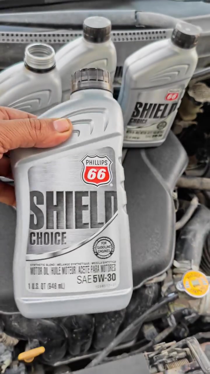 🔥 اختيارك الذكي لحماية محرك سيارتك! 🔥
🛢️ PHILLIPS 66 SHIELD CHOICE – SAE 5W-30
إذا كنت تبحث عن زيت يوفر لمحرك سيارتك حماية موثوقة وأداءً مستقراً، فإن Phillips 66 Shield Choice خيار مميز للاستخدام اليومي.
✅ Synthetic Blend – خليط صناعي
✅ لزوجة SAE 5W-30
✅ يساعد على تقليل الاحتكاك والتآكل داخل المحرك
✅ يحافظ على نظافة المحرك ويحد من تكوّن الرواسب
✅ أداء مستقر مع درجات الحرارة المختلفة
✅ مناسب للعديد من السيارات التي تتطلب لزوجة 5W-30
🚗 مناسب للعديد من السيارات الأمريكية واليابانية والكورية، مخصص للمحركات GDI الحقن المباشر والمحركات التيربو 
⭐ لماذا PHILLIPS 66؟
لأن اختيار الزيت الصحيح يعني حماية أفضل للمحرك، أداء أكثر استقراراً، وراحة أكبر أثناء القيادة.
📍 متوفر لدى ورشة المهندس علي الدهان – الناصرية شارع الروف سايدين قرب المدينة المائية 
🏆 خبرة 20 سنة في مجال الزيوت والعناية بالسيارات
📞 للاستفسار والطلب: ***********
                               ***********

🔥 PHILLIPS 66 SHIELD CHOICE
اختَر الزيت المناسب… وامنح محركك الحماية التي يستحقها.
