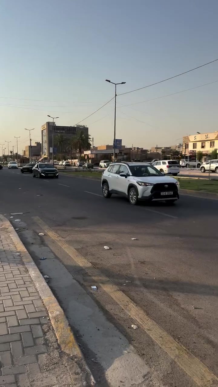 السلام عليكم قطعة ارض تجارية مساحة 250م للايجار القطعة ركن واقعة على شارع الشارقة التجاري و الشارع الداخلي 20 للاستفسار 
***********
