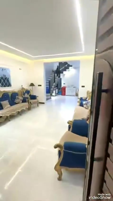 السلام عليكم 
بيت ١٠٠ متر طابقين جديد
الموقع في العشرتالاف بداية المنطقة 
بناء ٢٠٢٦ 
للاستفسار خاص  او على الارقام التالية

***********
