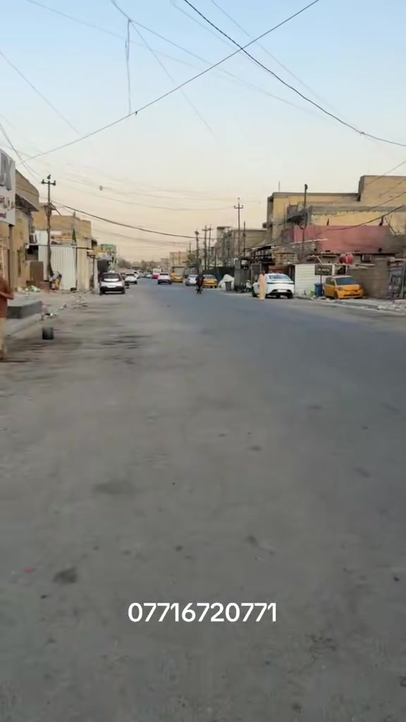 بنايه للبيع _ المساحه 125م واقع حال 132م تلث طوابق على شارع 20م عالزنجيل
وفرع خلفي 10م وجهين عالشارع وعالفرع
 بناء درجه اولى سنه البناء 2026 هيكل عظم دكتات تبريد مركزي 
تصلح مطعم او كوفي او مخزن
السعر 225 قابل للتفاوض
للاستفسار الاتصال على *********** ☎️
