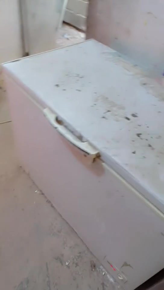برادات ٤ • مجمدات ٢ • بيع مستعجل