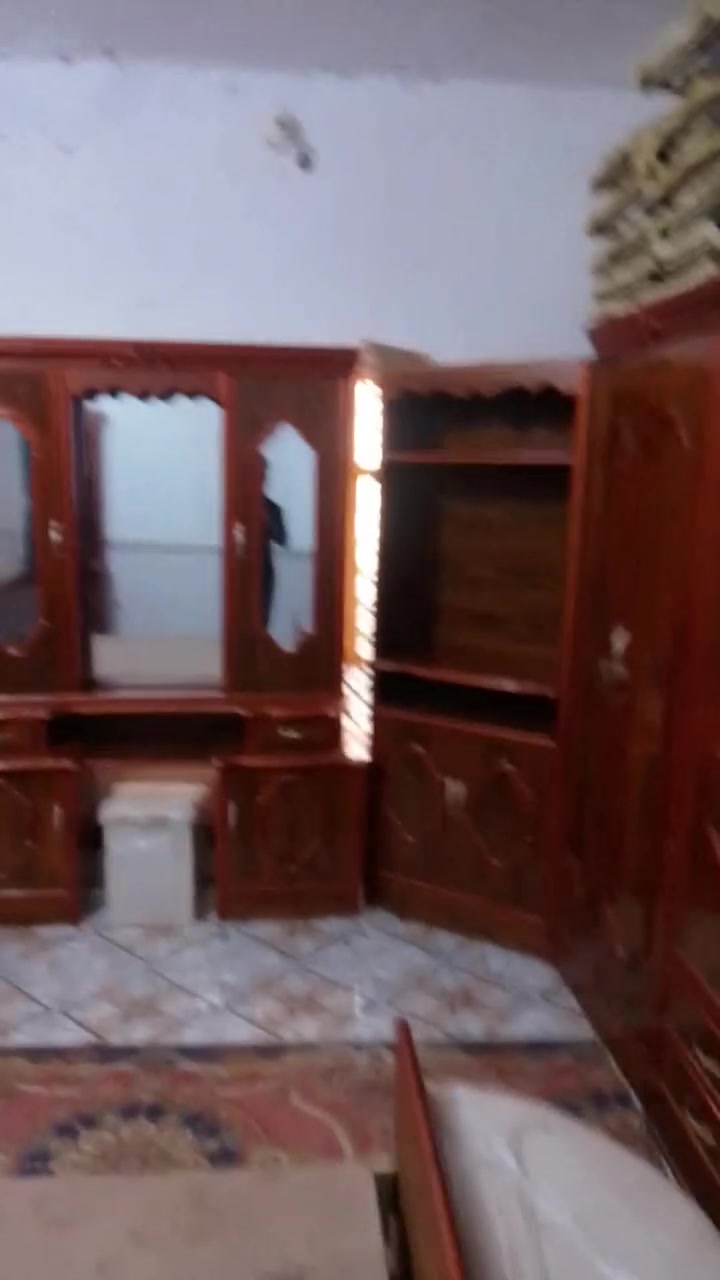 السلام عليكم غرفه للبيع طابقين ست بيبان السعر مليونين وبيها مجال بسيط***********
