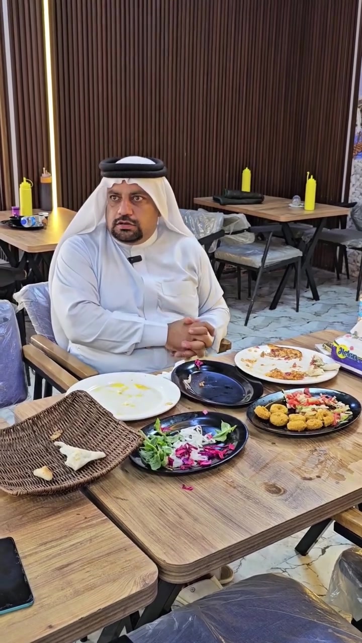تعبان؟ جوعان؟ مالك خلك تطبخ اليوم؟
عندك روحة لتكريت لاسامح الله
لا تدوّر هواي ولا تحتار.. مطعم سنگر يحلها بلمسة!
​سفاري، تكّة، كباب، وكل ما يشتهي قلبك وجيبك 
طعم أسطوري يخليك تاكل وتنسى اسمك!
​📍 العنوان: بيجي - الشارع العام
📞 للطلب والاستفسار: ***********
​من الأخير.. إذا ما أكلت من سنگر، ترى ناقصتك هجمة مرتّبة! 
#سنگر_بيجي #بيجي #الشارع_العام #صلاح_الدين #الموصل #تكريت #مطاعم_صلاح_الدين #أكل_عراقي #مشاوي #مطاعم_الموصل
