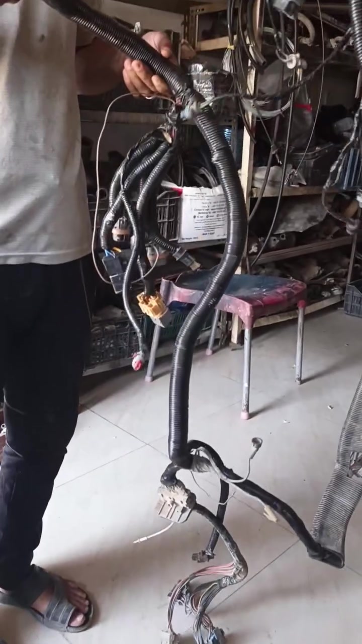 السلام عليكم بلنسبه للسياره المحتركه الي نزلتهه علفيس بوك .
انشالله نوافيكم بمراحل التعمير .
بغداد الدوره حي دجله 
***********
