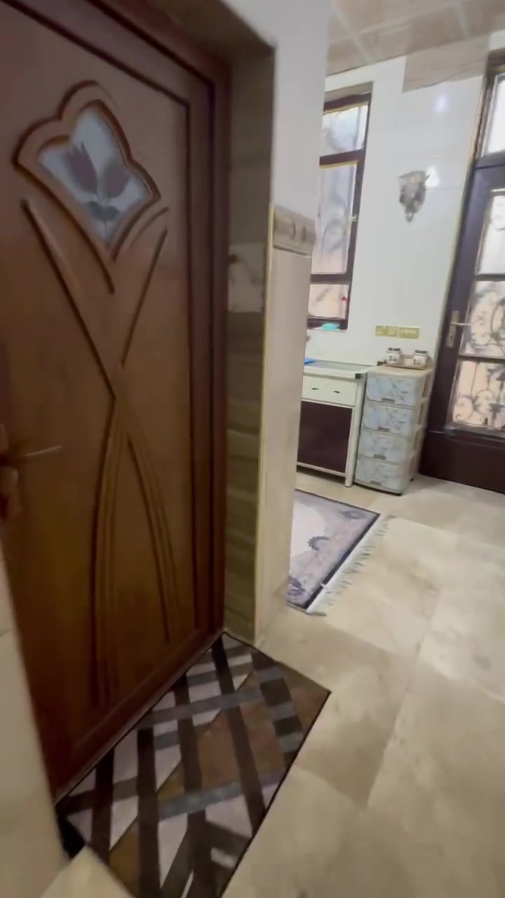 بيت للبيع مساحته ١٦٠بالسند واقع حال ٢٦٠متر تجيشير. ٣٠٠متر  العنوان الزعفرانية شارع المسبح. السعر ٤٥٠مليون  ٠الاستفسار الاتصال على الرقم /***********
