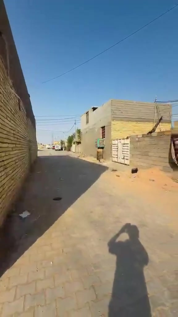 سلام عليكم بيت لبيع 120م عنوان سبع قصور شارع كريش سعره 40 بيع مستعجل لغرض سفر رقم هاتف ***********
