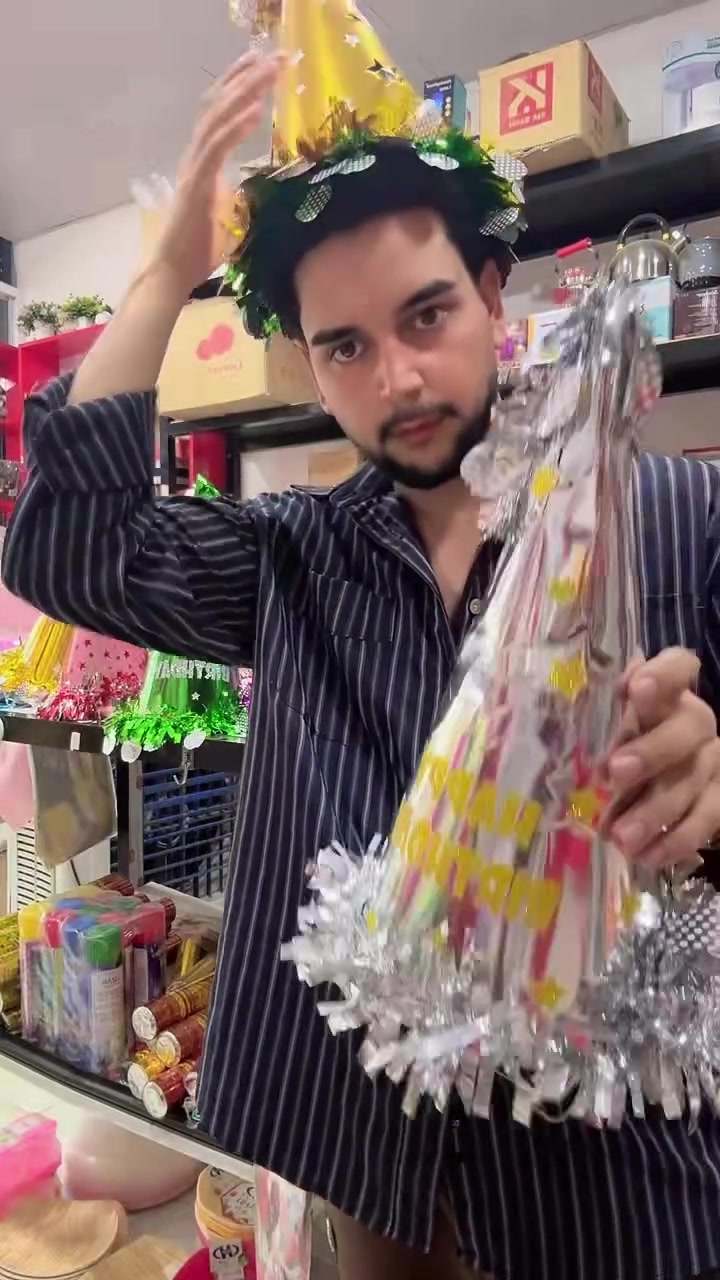 �🎈 حاجات أعياد الميلاد بأَنسب الأسعار من لمسة لوكس! 🎁✨
تشكيلة حلوة ومميزة لكل مناسباتكم، وبأسعار تناسب الجميع ❤️

📍 العنوان: العزيزية – مدخل شارع السفينة
📞 للطلب والاستفسار: ***********

#لمسة_لوكس #اعياد_ميلاد #حاجات_اعياد_ميلاد #هدايا #بالونات عروض اسعار_مناسب

