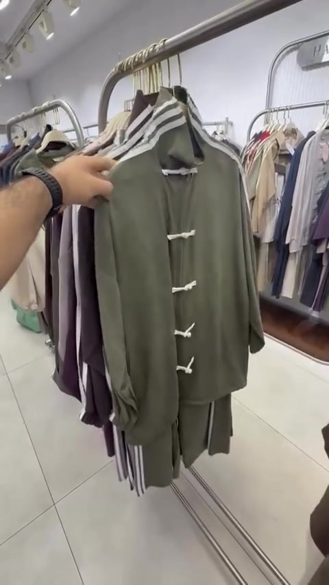 سوتات • ملابس • طقم