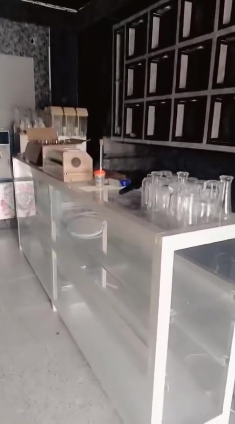 أغراض مرطبات كامل اجهاز البيع نضيف حيل وبسعر مناسب كلشي اكو مكان ناحيه زمار كل اجهاز شغل بدون عيب كلها شرط الاستفسار ***********
