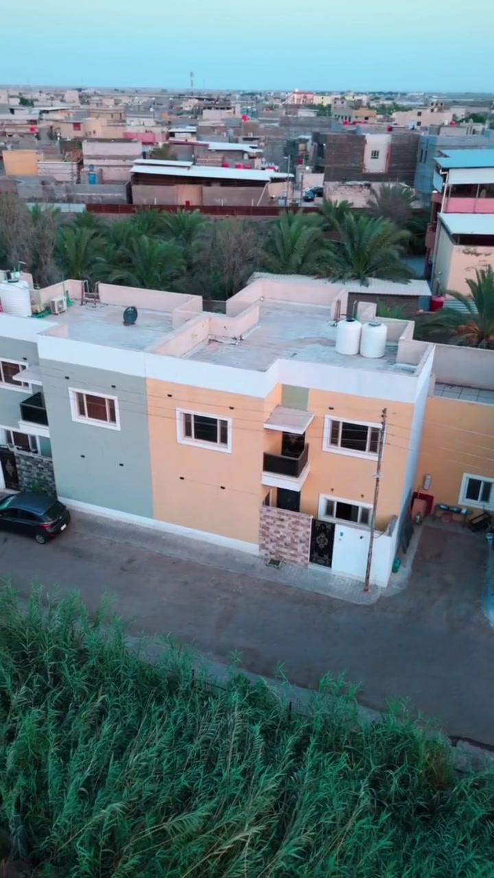 🏡 دار للبيع في الصالحية – على الشارع العام
📍 موقع مميز جداً في الصالحية
🛏️ 6 غرف نوم

🛏️ 5 غرف نوم

🛏️ 4 غرف نوم

🏠 دار واسعة ومناسبة للعوائل
🚗 موقع سهل الوصول وقريب من الخدمات
الموقع :

مجمع لؤلؤة الصالحية السكني

✨ فرصة ممتازة للسكن والاستثمار

https://maps.google.com/?q=30.500486,47.896244
📞 للاستفسار ومعاينة الدار:
***********
