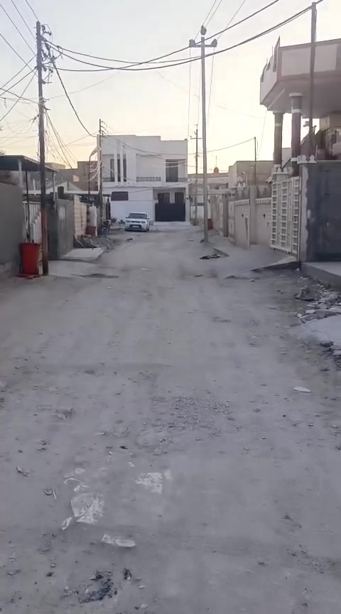 قطعه ركن للبيع.....
مساحه 175 متر واجهه 10 نزال 17 ونص طابو زراعي سند25 حله حي الجزائر خلف مستشفى الحياه منطقه سكنيه كافه الخدمات متوفره القطعه ركن على شارعين السعر 75 مليون 
***********
