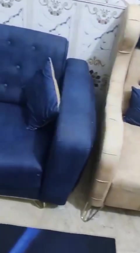 السلام عليكم للبيع سعره ١٥٠ الف عنواني حي اور ***********
