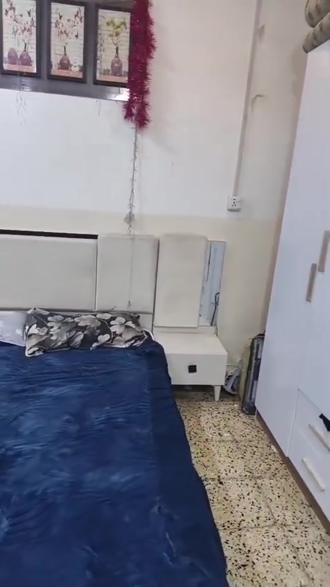 عندي اثاث بيت للبيع ابيعه شلعه وحده او واحد يريد مفرد كذلك ابيعله وبعد بكدهن 4مرات بيت قاطين مملي غراض للاستفسار *********** ماجاوب عتليقات الرد عن طريق الواتساب او الخاص مكاني الزبير
