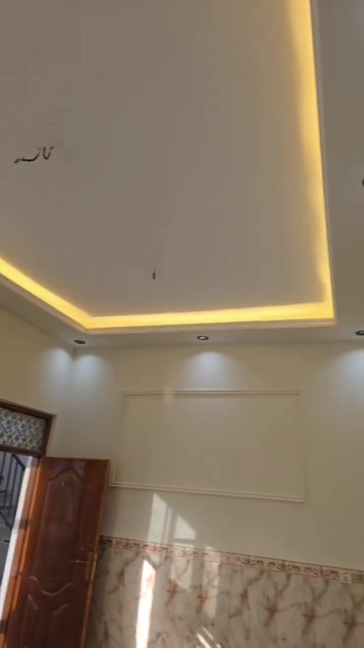 منزل للبيع بموقع مميز وبسعر مناسب في الديوانية للبيع او مراوس حسب قناعه

📍 حي الفرات – قرب شارع المستوصف
📐 المساحة: 100 متر مربع
📏 الواجهة: 10 أمتار
🏠 ركن وعلى ساحة
📄 طابو صرف
🏗️ بناء كونكريت مسلح
🏢 المنزل مكوّن من طابقين

الطابق الأول:
غرفة، صالة، استقبال، مطبخ، ودورتي مياه.

الطابق الثاني:
غرفتا نوم، صالة، ومخزن.

استفسار اتصل بالرقم ***********
