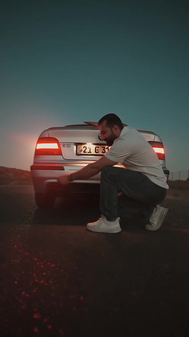 ⁨	🚘 BMW E39 موديل 2003 للبيع
، سيارة ألمانية كلاسيكية وأنيقة، مناسبة للي يحب الـBMW والقيادة المميزة 🇩🇪🔥

🔹 الموديل: BMW E39
🔹 سنة الصنع: 2003
🔹وارد : ياياني 
🔹 المحرك: [3.0]
🔹 الگير : أوتوماتيك 
🔹 اللون: [وصاصي]
🔹 الداخلية: [جلد / قماش + اسود]
🔹 الممشى: [366,000]
🔹 الدفع: خلفي
🔹 التكييف: [تبريد ممتاز ]
🔹 الحالة: [ جيدة ]
🔹 الفحص: [كير ومحرك ممتاز تم تبديله بمحرك ياباني يوم 26 ايار ]

✨ مميزات السيارة:
• شكل E39 الأنيق والكلاسيكي
• قيادة وثبات ممتاز
• مكينة وقير بحالة جيدة
• داخلية مرتبة ونظيفة
• جاهزة للاستخدام

💰 السعر: [109$]
📍 الموقع: [ قضاء بلد ]
📞 للاستفسار والتواصل: [ ‭***********‬ ]

السيارة تستاهل المعاينة، والسوم للجادين فقط.⁩
